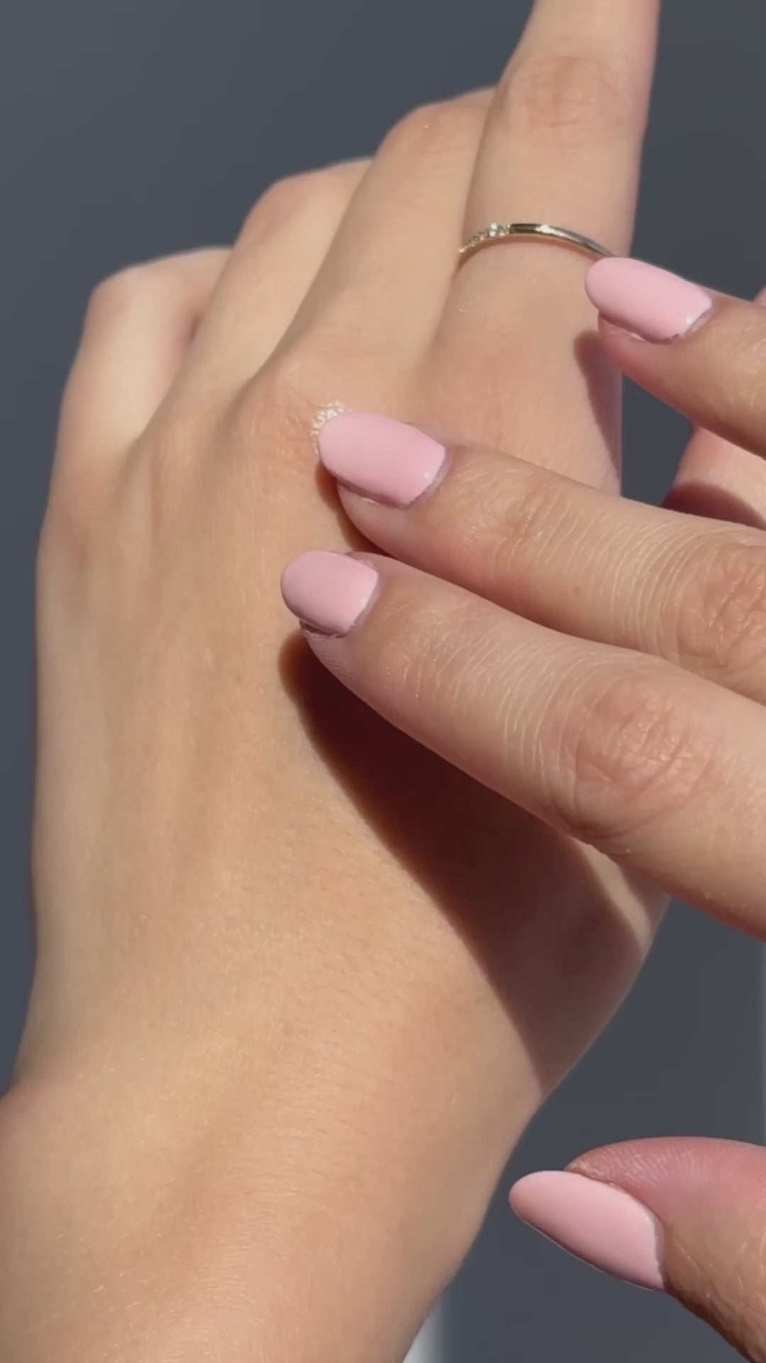 #color_medium-light-02